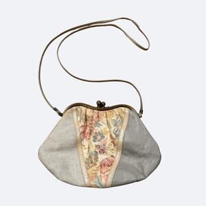 Vintage 70s Floral Tapestry Kiss Lock Purse Crossbody USA Made -